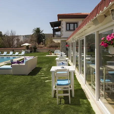 Penzion Mara Bahce Alaçatı